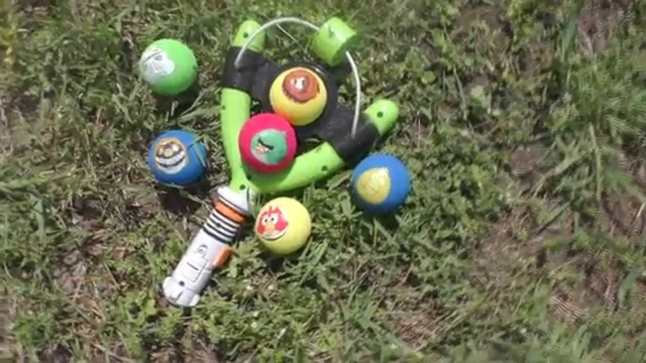 ANGRY-BIRDS-Engri-Berds-Zlye-Ptitsy-rogatkoj-igraem-na-ulitse