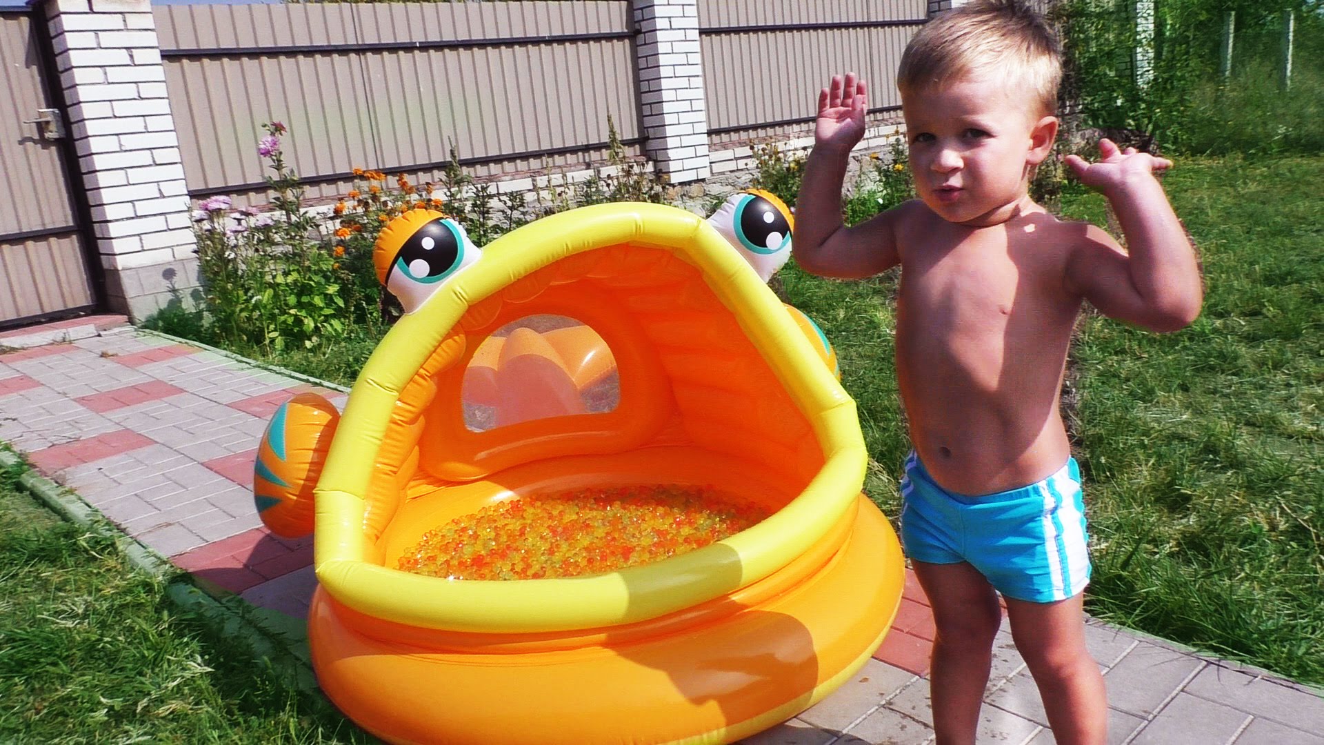 Bassejn-ORBEEZ-RybkaKupaemsya-v-OrbizNew-Orbeez-ToysORBEEZ-POOL-PARTYORBEEZ-BATH-EXPLOSION