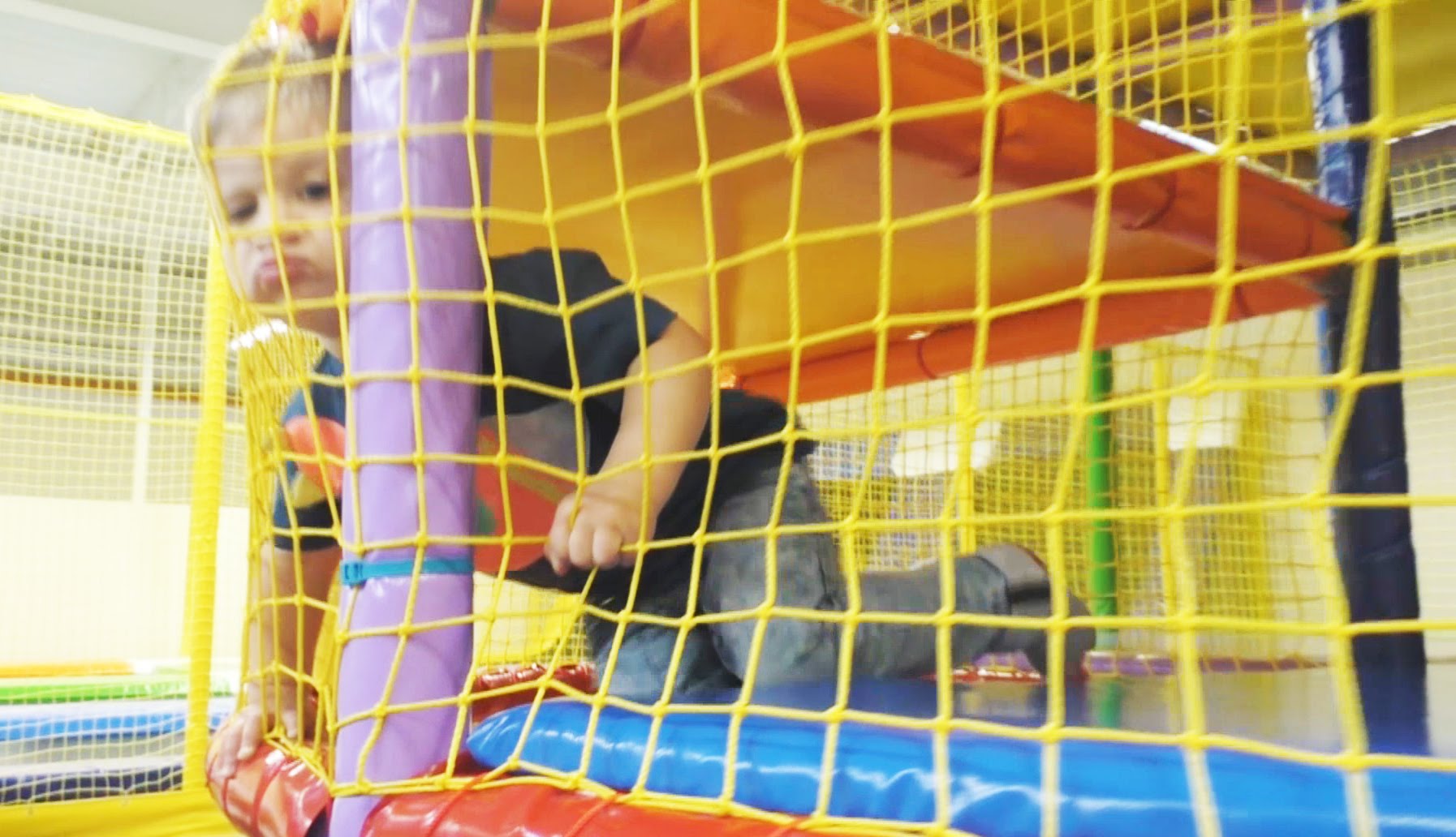 Epitsentr-Obolon-Kiev-detskaya-komnata-kids-entertainment-room