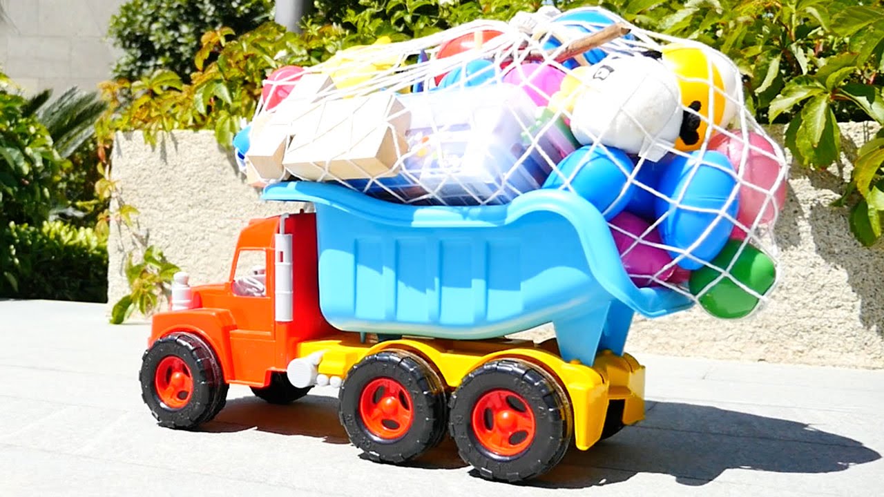 More.-Masha-i-Deti-na-plyazhe.-Igry-na-vode-i-Kulichiki-Morozhenoe.-Otdyh-s-detmi