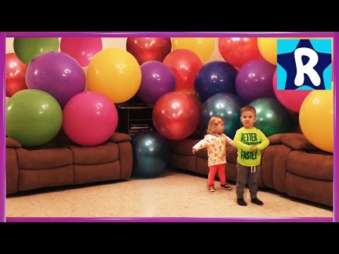 Ogromnye-SHARIKI-Uchim-tsveta-Igraem-s-Detmi-SHarikami-Funny-Games-with-Giant-Balloon-Show-vlog