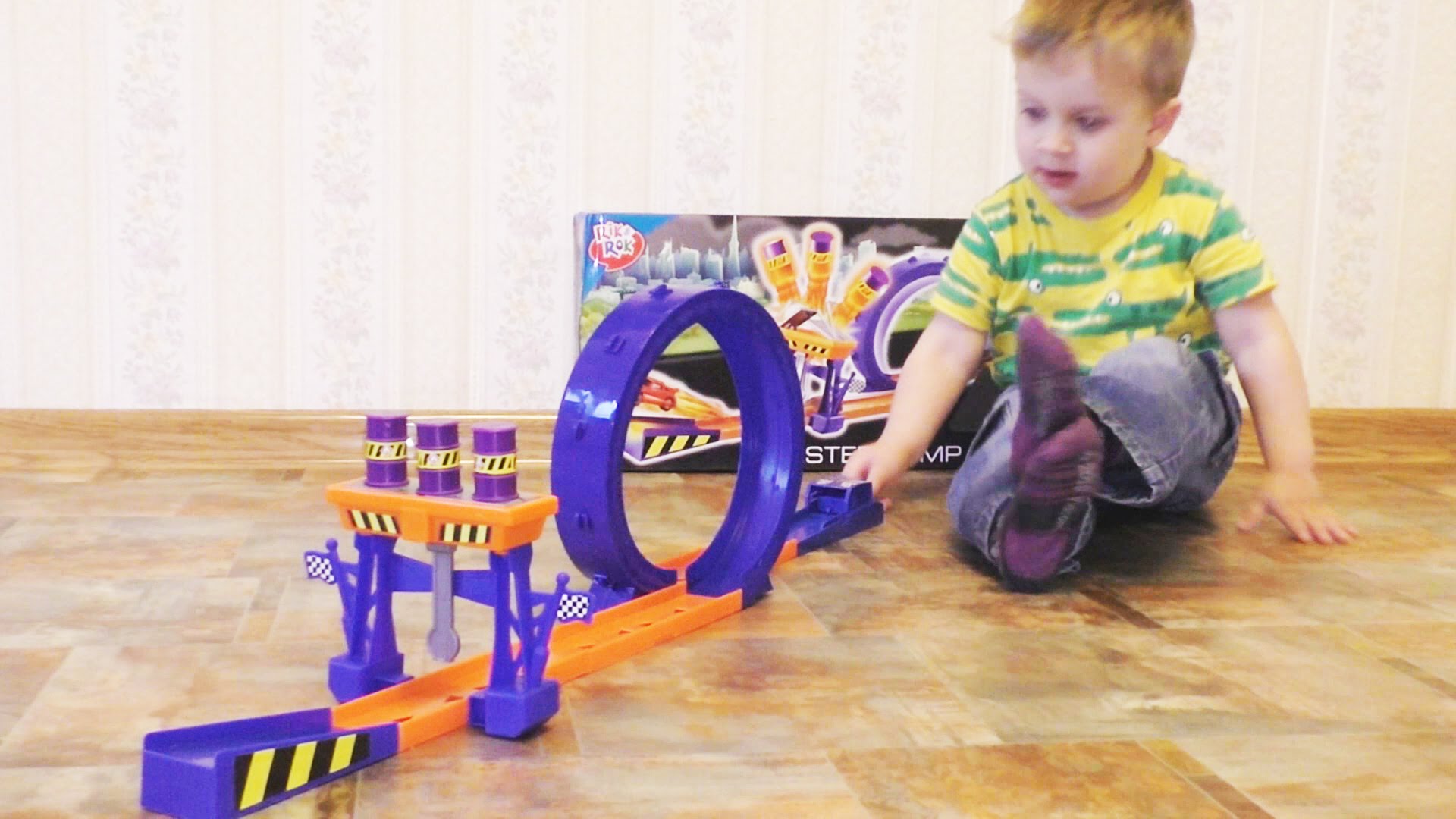 RikRok-Master-Jamp-super-igrushka-Kak-Hot-Wheels-Vzryvaet-bochki