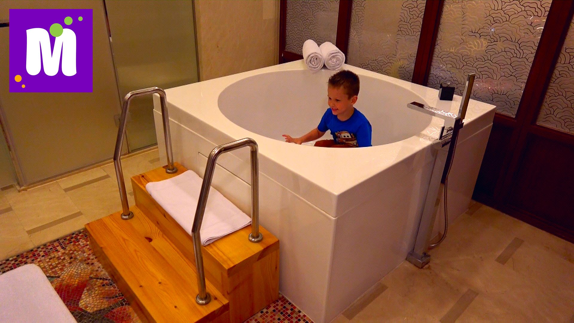 Letim-v-Pekin-Kitaj-kushaem-edu-v-samolyote-i-selimsya-v-otele-s-bolshoj-vannoj-v-nomere