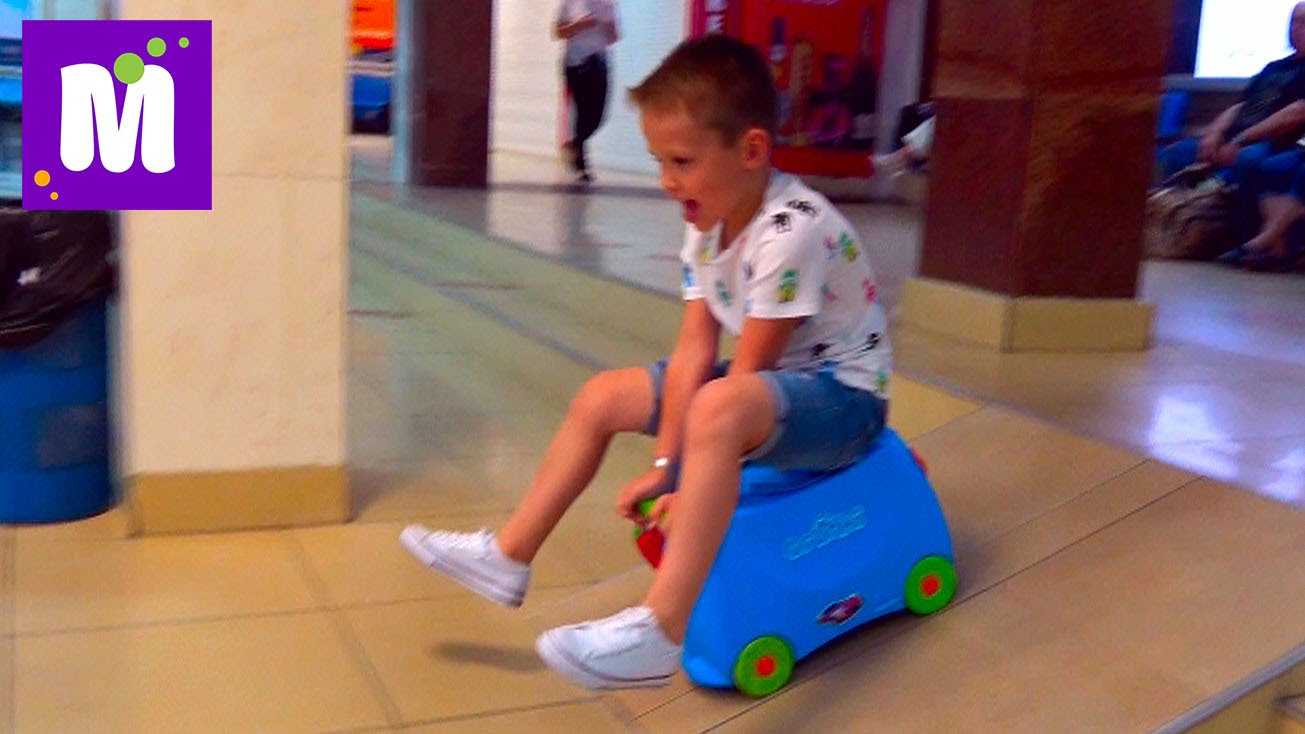 VLOG-Letim-v-Gonkong-podarki-igrushki-v-samolyotah-samyj-vysokij-otel-Mira-zhivyom-na-108-etazhe