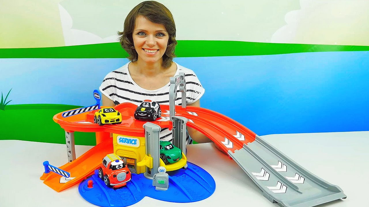 Politsejskaya-i-pozharnaya-mashinki-Garazh-i-trassa-s-gonochnymi-mashinkami.-Detskij-nabor-TURBO-KOMANDA