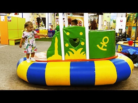 VLOG-Diana-v-STRANE-CHUDES-Park-Razvlechenij-Detskaya-Ploshhadka-Childrens-Playground-Entertainment