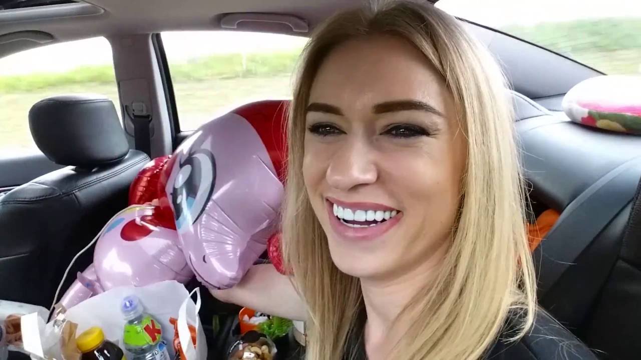 Vlog-edem-na-mashine-v-Polshu-Video-dlya-detej-Bolshaya-Pinki-Paj-Novye-serii-Kids-euro-show12