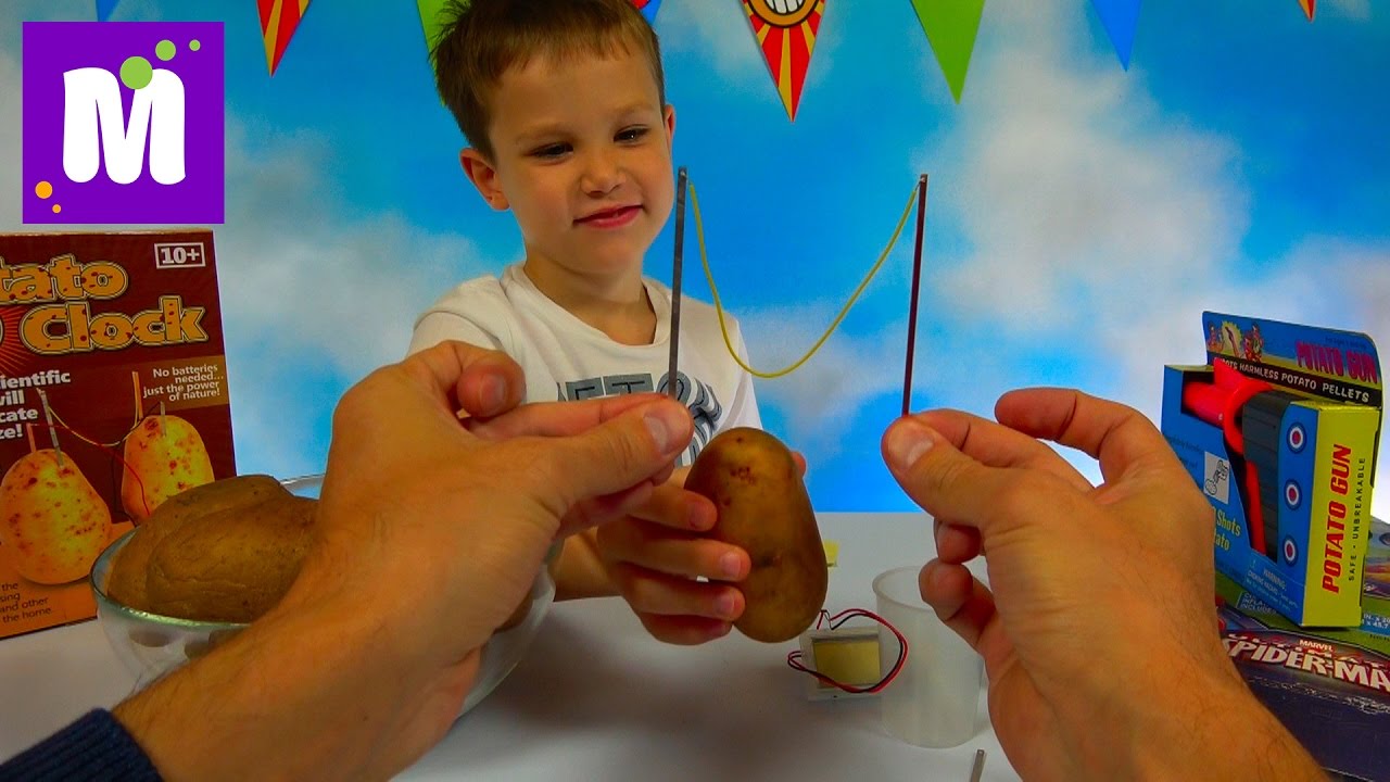 300-pul-iz-Kartoshki-Elektronnye-chasy-iz-kartoshki-DIY-Kidaemsya-kartoshkoj-v-naduvnogo-Spider-Man