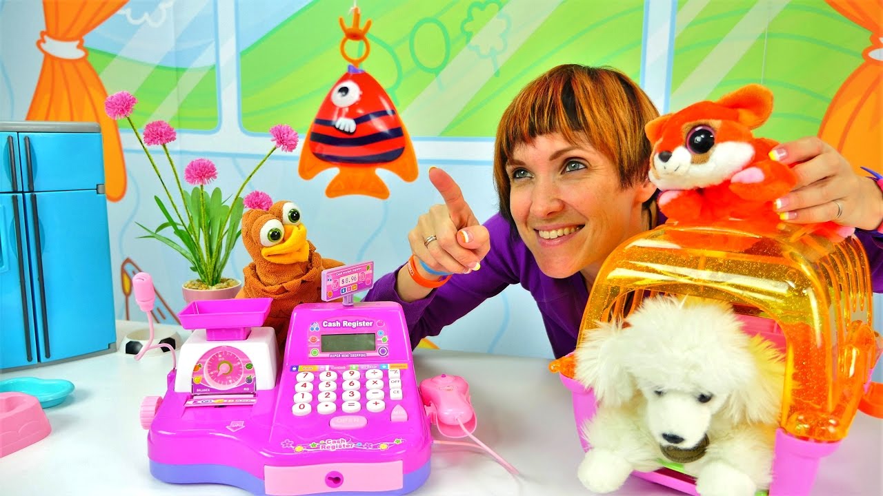 Kapuki-Kanuki.-Video-dlya-detej-pro-zhizn-domashnih-zhivotnyh.-Masha-kormit-lisichku-i-sobachku