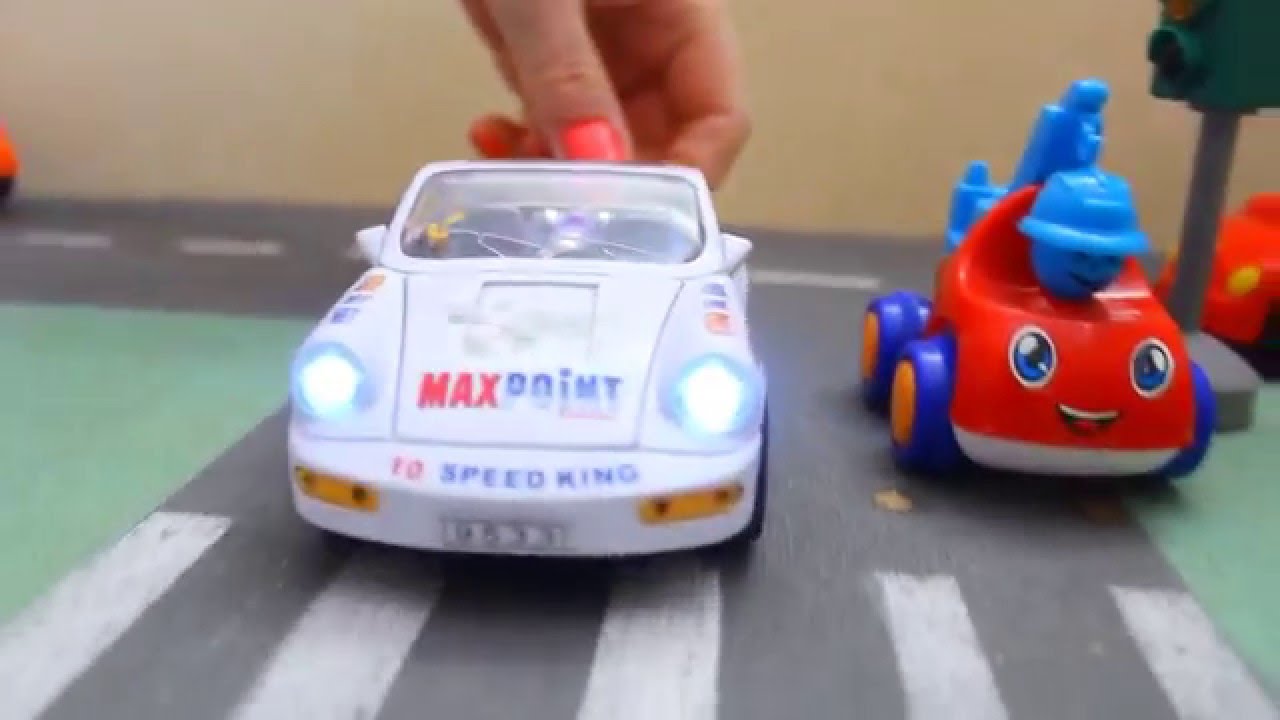 Multik-pro-mashinki-Porshe-Porsche-i-robokar-poli.-Razvivayushhie-multiki