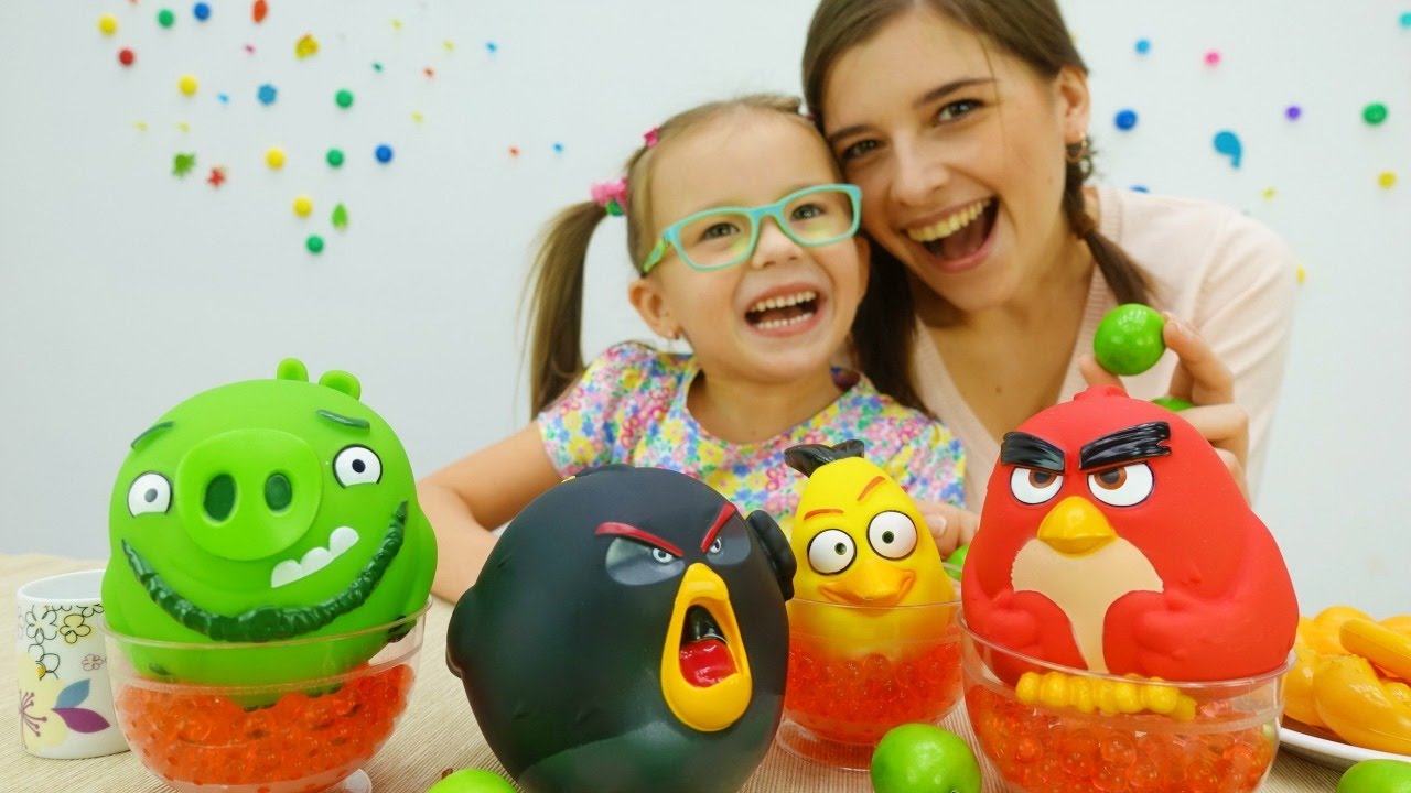 Video-dlya-detej-yutyub-igry-dlya-devochek-gotovit.-Retsept-varenya-iz-yablok-s-ENGRI-Berdz