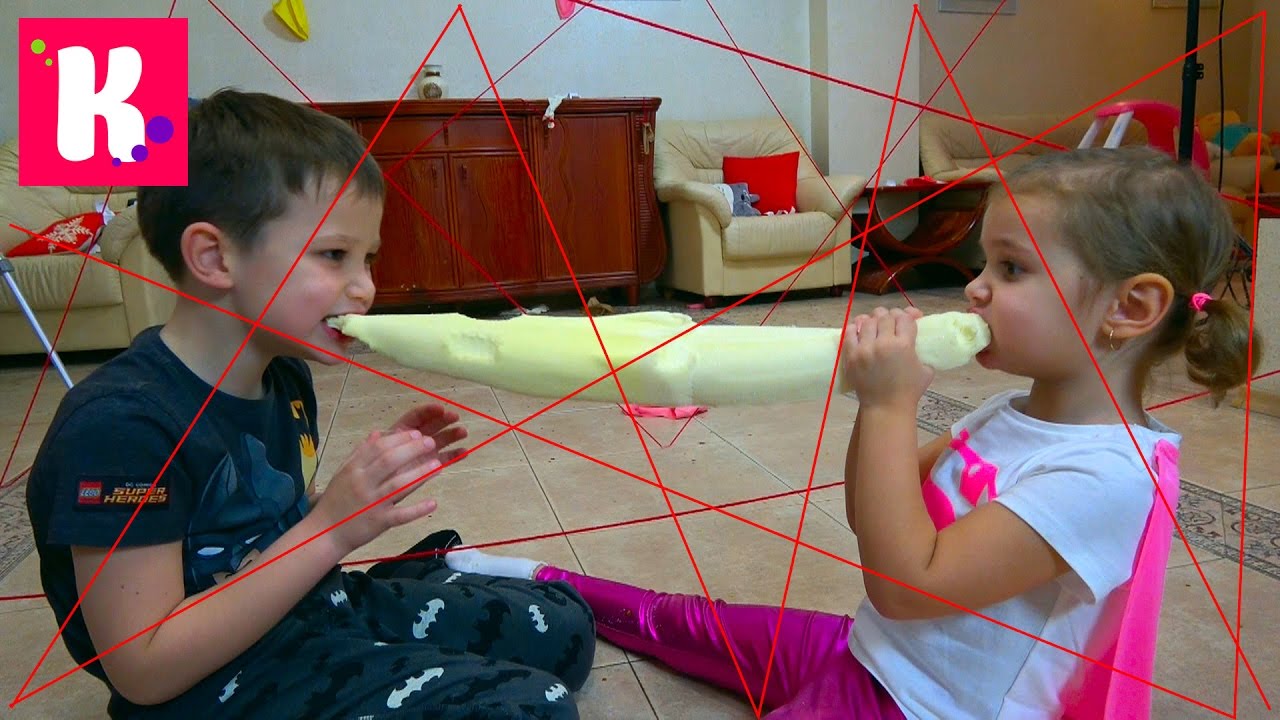 CHELLENDZH-Nitka-Najdi-ogromnyj-BANAN-1-kg-konfetnyj-sladkij-Giant-Banana-i-lopaem-vozdushnye-shariki