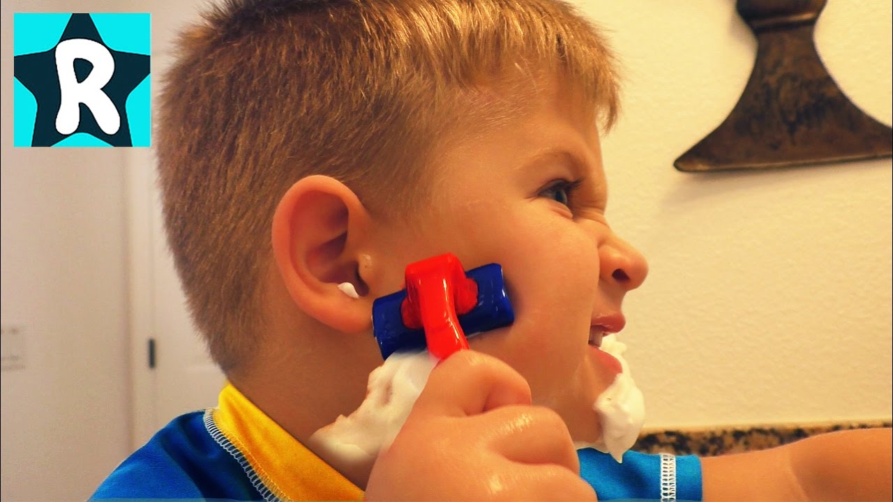 Roma-Breet-BORODU-Kak-Papa-Nabor-dlya-Britya-SHHenyachij-Patrul-novye-Serii-dlya-Detej-Kids-Roma-Show