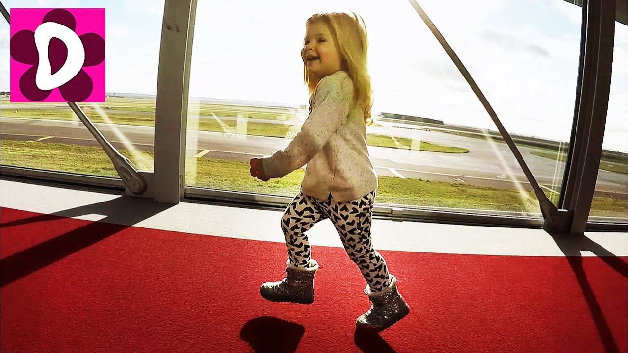 VLOG-Rejs-na-MAJAMI-Uletaem-v-AMERIKU-Poteryali-Ajfon-7-VLOG-Detskij-Kanal-Kids-Diana-Show