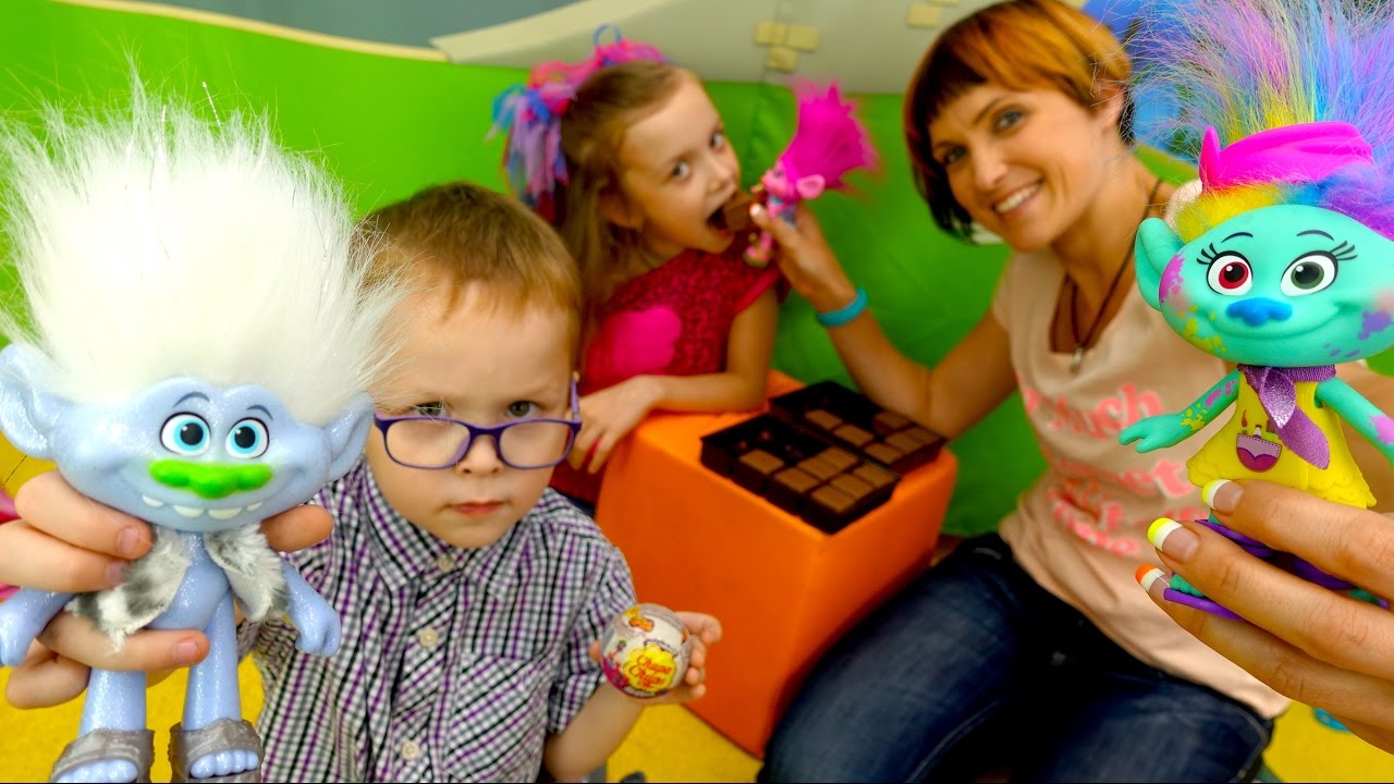 Video-dlya-detej.-Igraem-v-magazin.-Trolli-deti-i-roditeli-i-Masha-Kapuki-Kanuki-ad