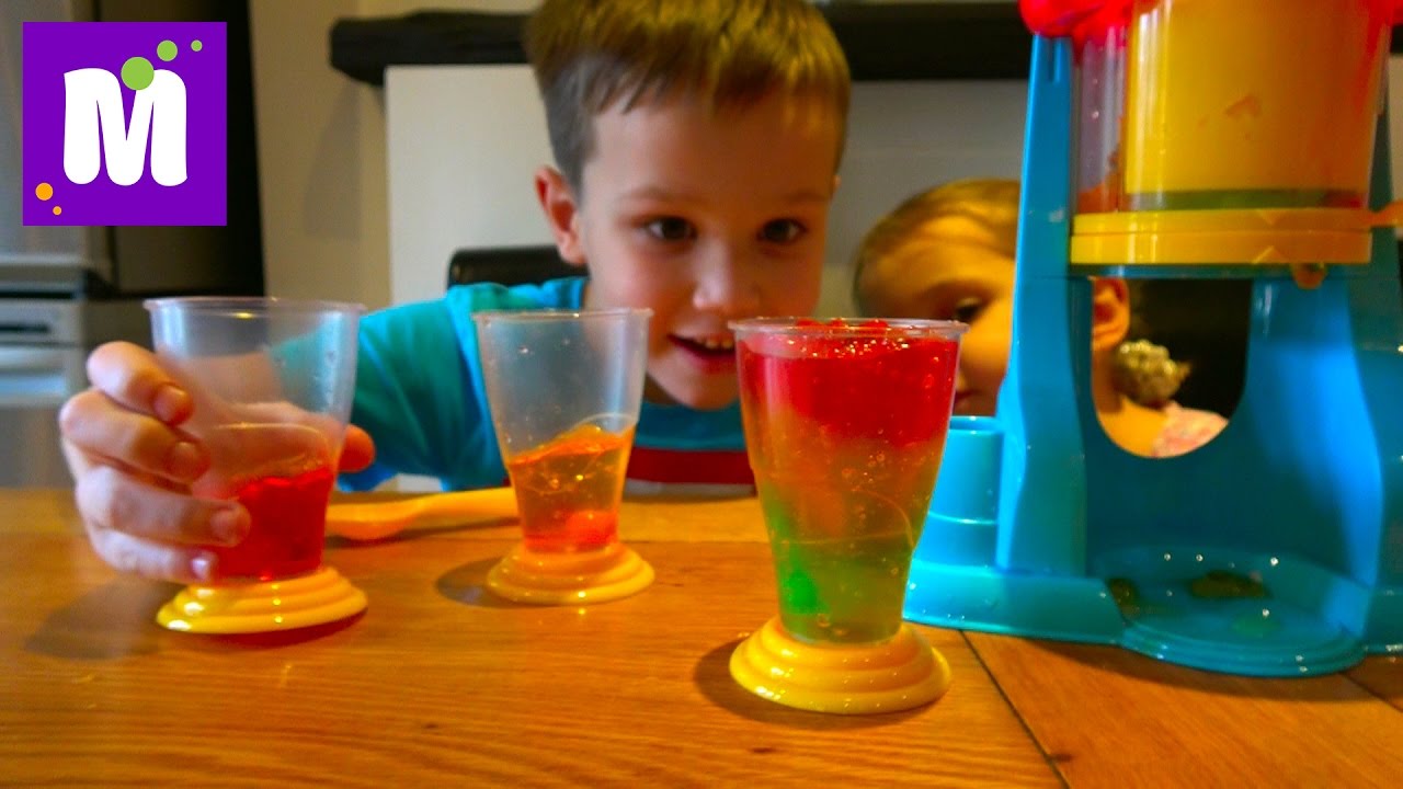 ZHelejnyj-koktejl-CHervyachki-iz-zhele-delaem-na-ustanovke-Jelly-Fun-Maker-Maks-delaet-zhelejki-DIY