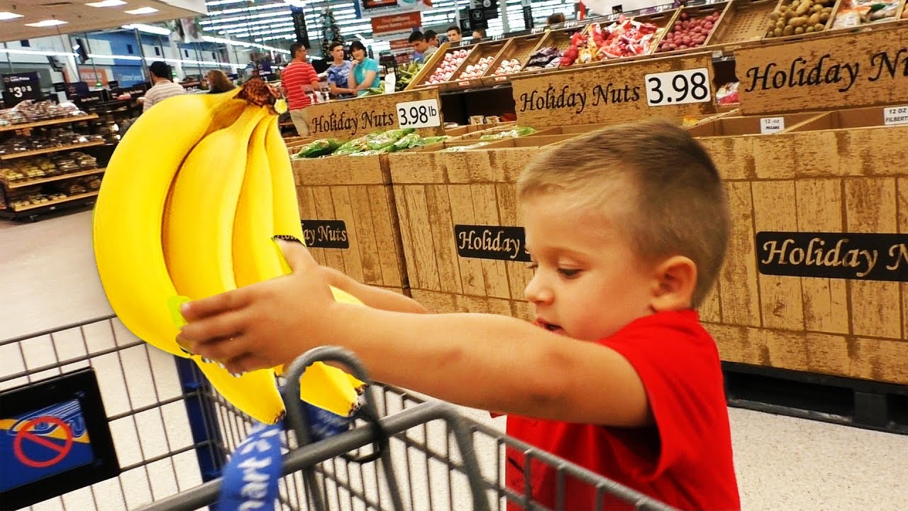 10-Minut-na-CHellendzh-v-SUPERMARKETE-Devochki-protiv-Malchikov-Video-dlya-Detej-at-The-Supermarket