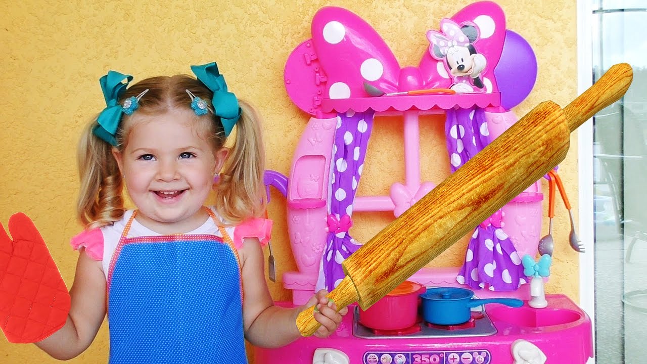 Plej-Do-Kuhnya-GOTOVIM-EDU-dlya-Kukly-Bebi-Elajv-Video-dlya-Detej-pro-edu-s-Play-Doh-Igry-dlya-Malyshej