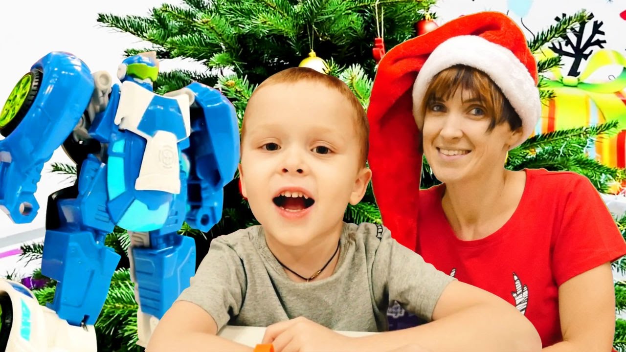 Smotri-video-CHellendzh-i-poluchaj-igrushki-Hasbro-Hasbro.-Novogodnee-video-Kapuki-Deti-i-roditeli