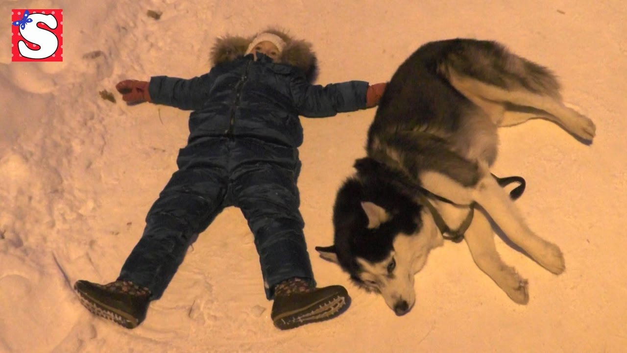 VLOG-100-metrov-za-10-sekund-CHELLENDZH-mnogo-konfet-PODAROK-Minony-Kataemsya-Ogromnaya-gorka-Miss