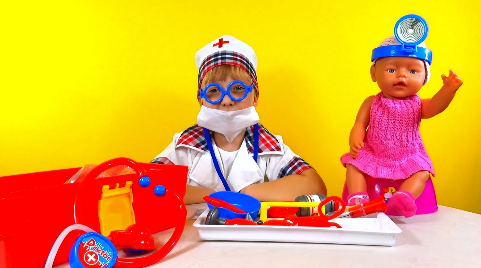 Detskij-nabor-doktora-Raspakovyvavaem-igrushki-doctor-set-Play-Doll-Toys