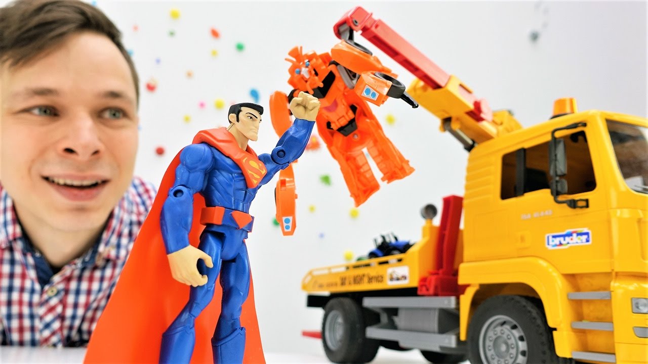 Detskoe-video-pro-igrushki-transformery-mashinki-i-Supermen-Bisk-ugnal-mashinki-u-Fedora