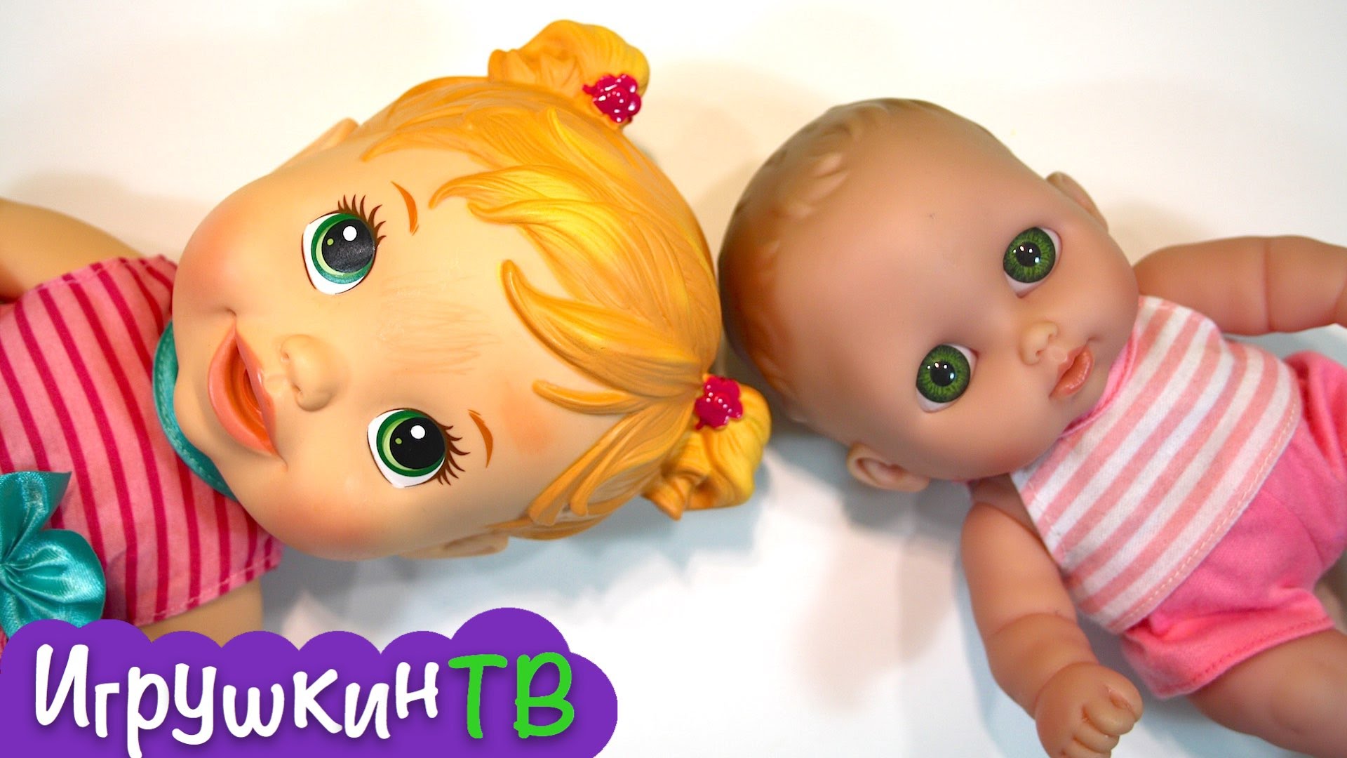 Dochki-Materi-s-Lizoi-i-Kiroi-.-Kormim-bananami-i-malinoi-a-takzhe-menyaem-podguznik