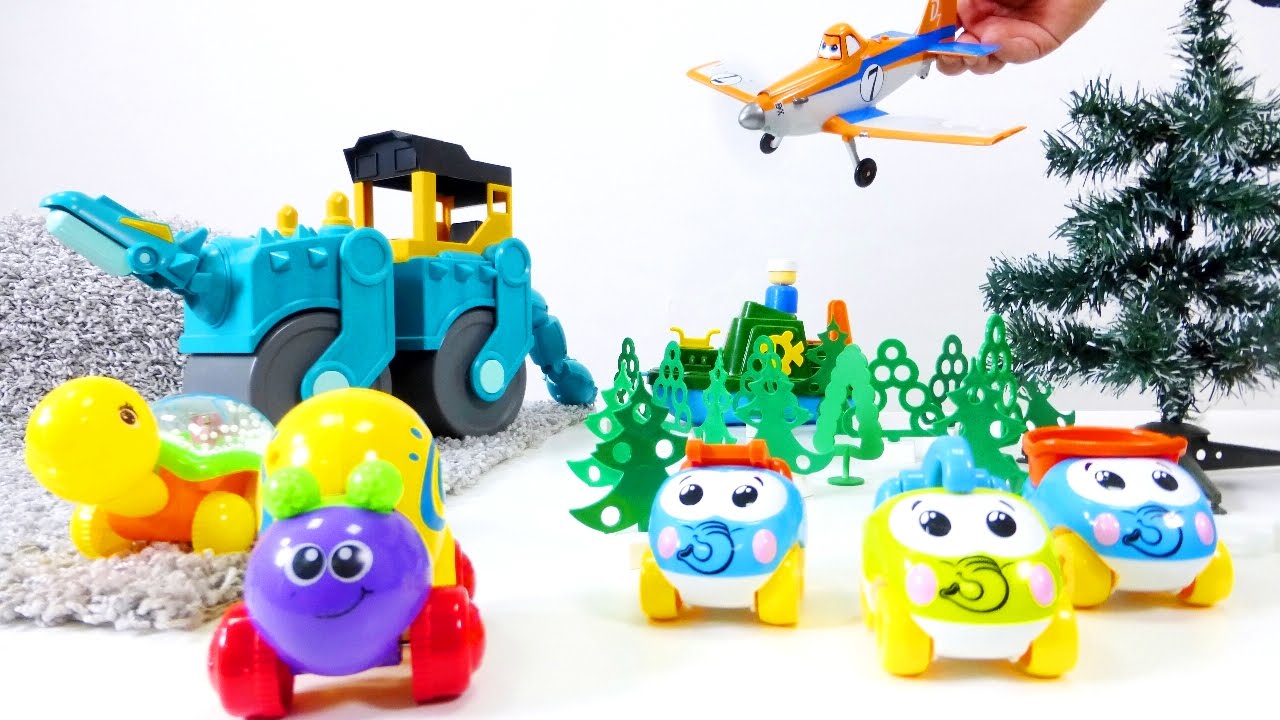 Garazh-Aleksa-Igry-s-mashinkami.-Multiki-pro-mashinki.-Igrushechnye-mashinki