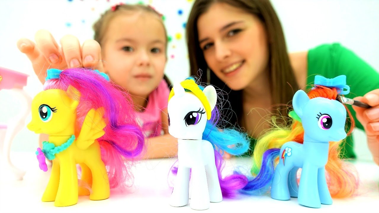 Konkurs-Krasoty-dlya-LITL-PONI-Delaem-prichesku-i-gotovimsya-s-Mashej-i-Leroj