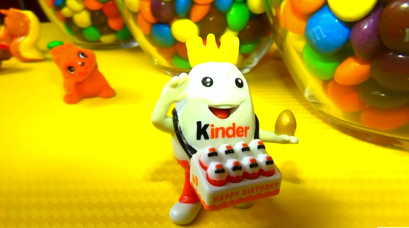 MMs-Surprise-Toys-Hide-Seek-Mnogo-Konfet-Ishhem-syurprizy-igrushki