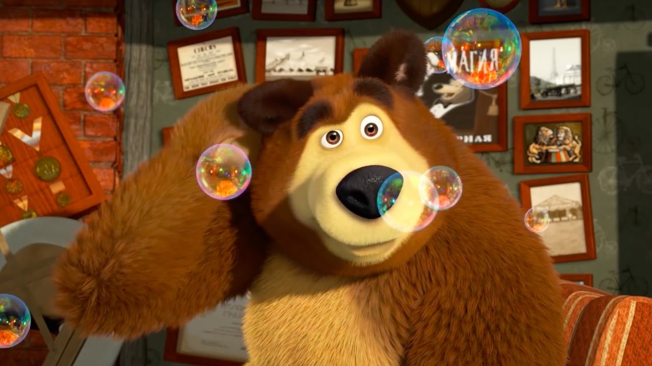 Masha-i-Medved-K-vashim-uslugam-Mishka-na-kuhne