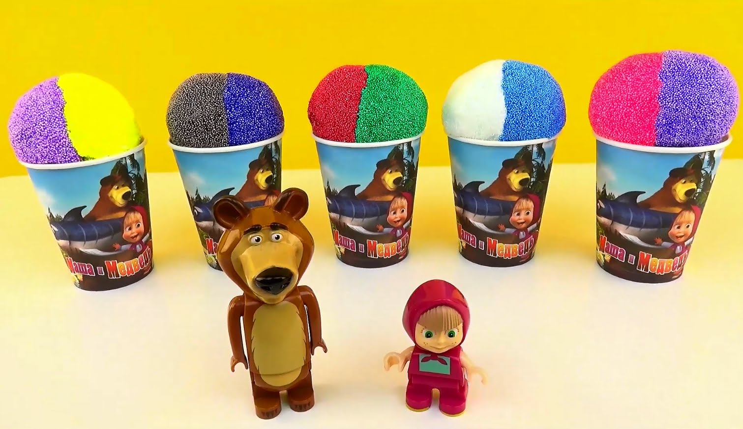 Masha-i-Medved-Syurpriz-igrushki-Morozhenoe-s-syurprizom-Masha-and-the-Bear-ICE-CREAM-surprise-eggs