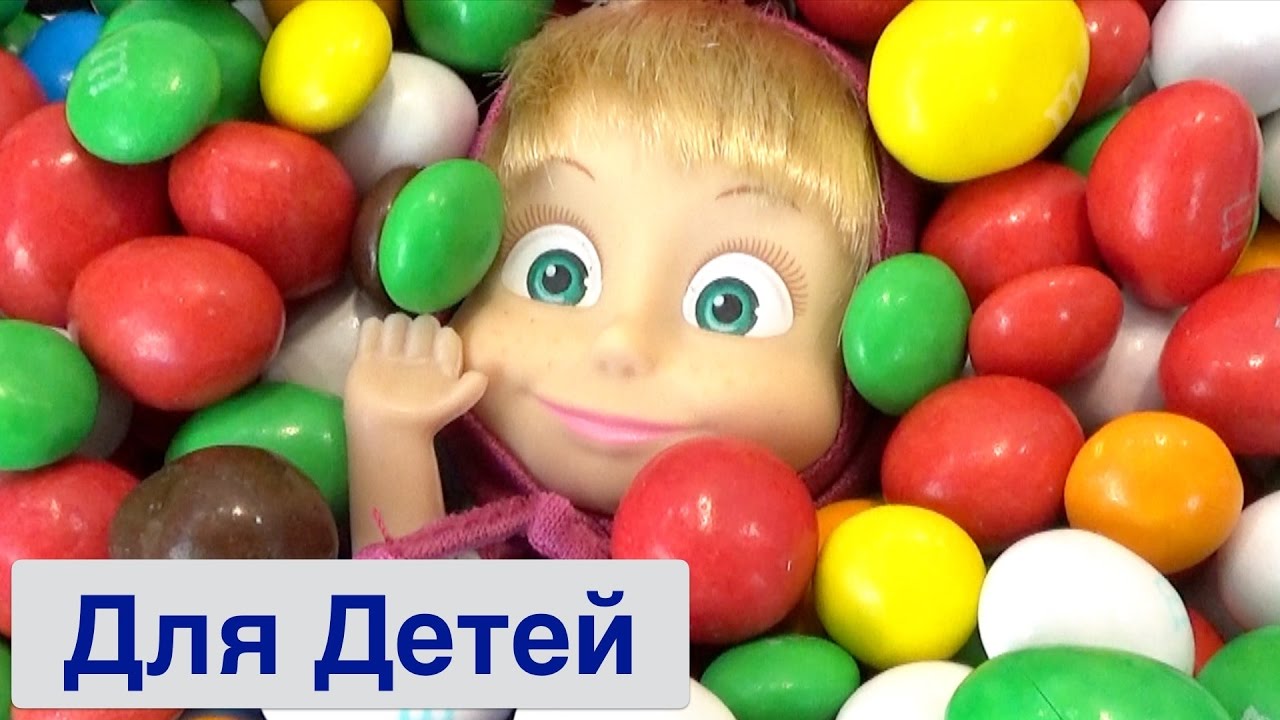 Masha-i-Medved-multiki-s-igrushkami.-Masha-nahodit-volshebnuyu-palochku-i-znakomitsya-s-domovenkom
