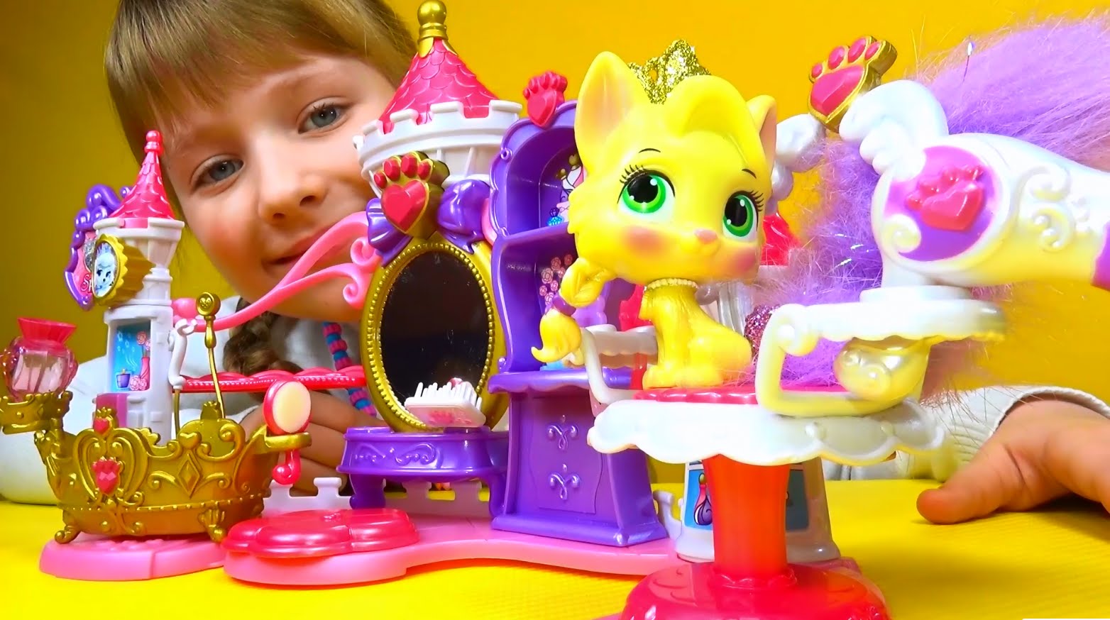 Printsessy-Disneya-Dvorets-salon-krasoty-dlya-zhivotnyh-Detskij-nabor-Disney-Princess-Palace-Pets-Toys