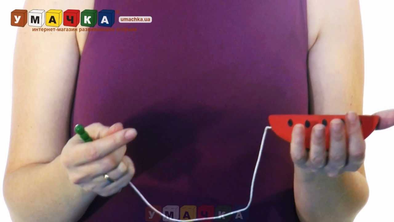 Razvivayushhie-igrushki.-SHnurovki-frukty