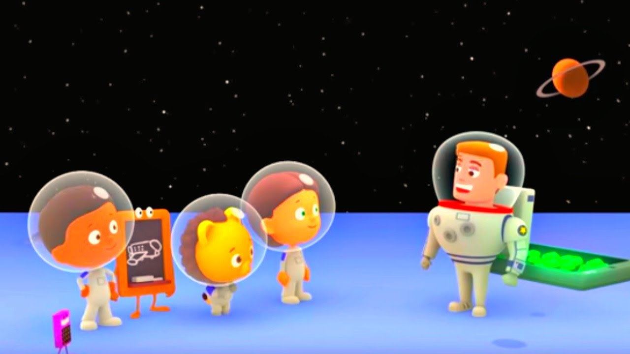 Razvivayushhie-multiki-dlya-detej.-Schitaem-s-Poloj.-Pola-i-druzya-igrayut-v-kosmonavtov