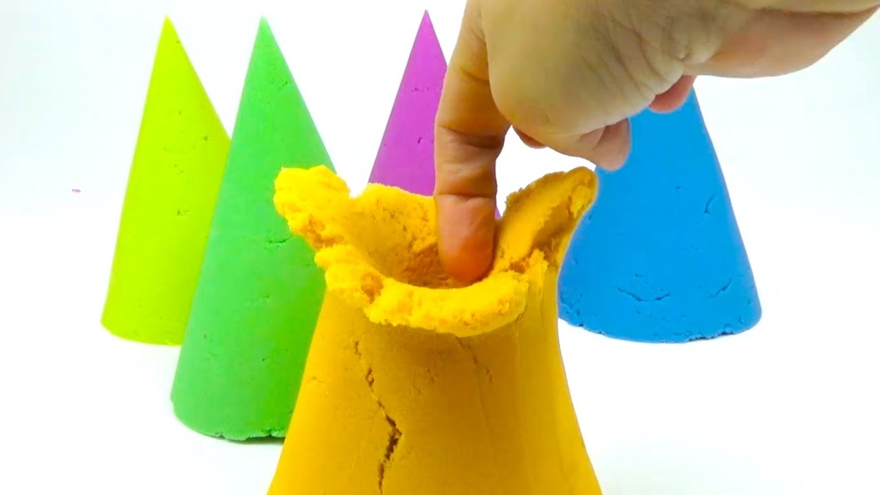 Syurprizy-iz-kineticheskogo-peska-Holodnoe-serdtse-Sofiya-prekrasnaya-Barbi-Igrushkin-TV