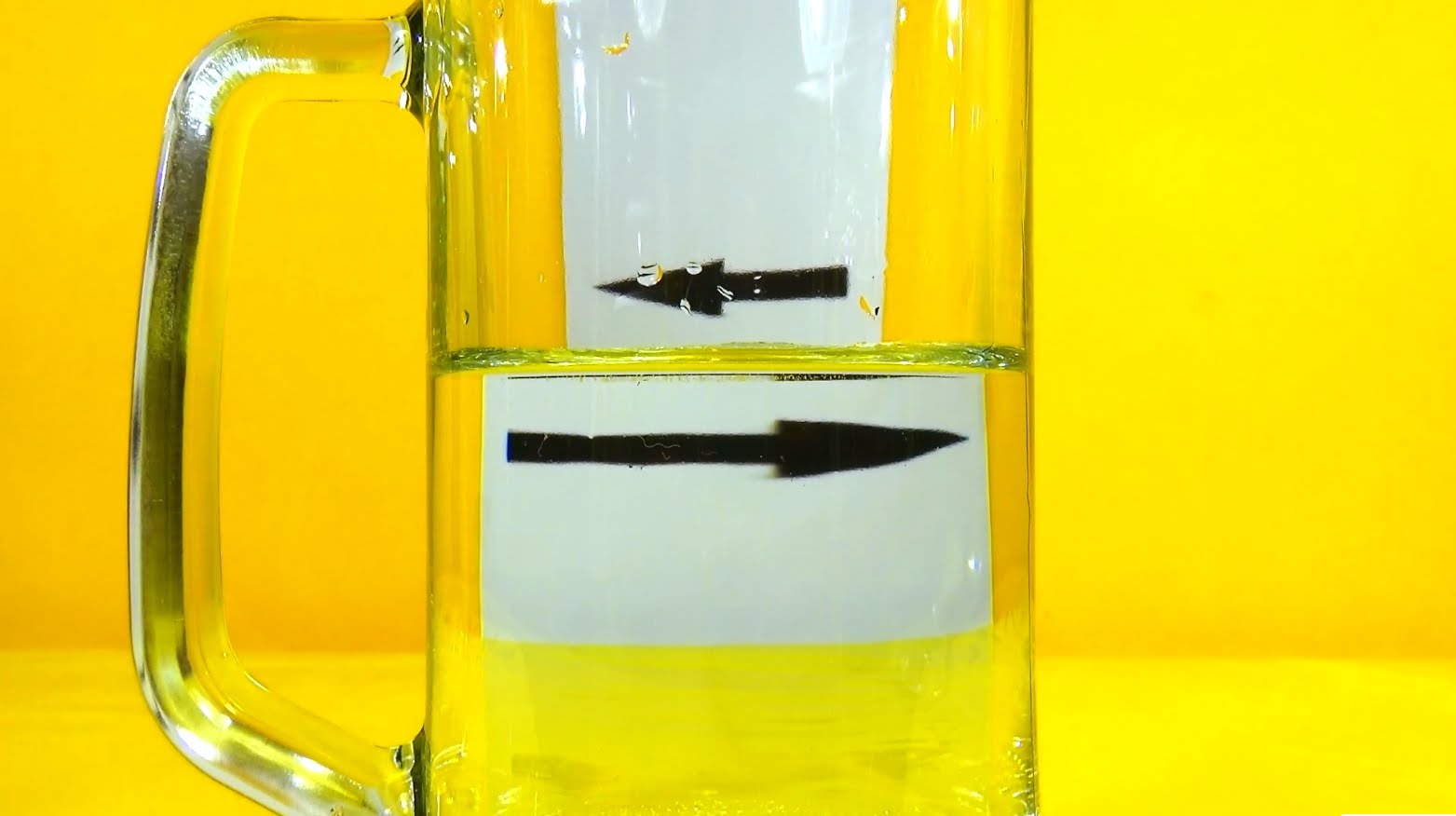 Udivitelnyj-tryuk-s-vodoj-Amazing-Science-Trick-water