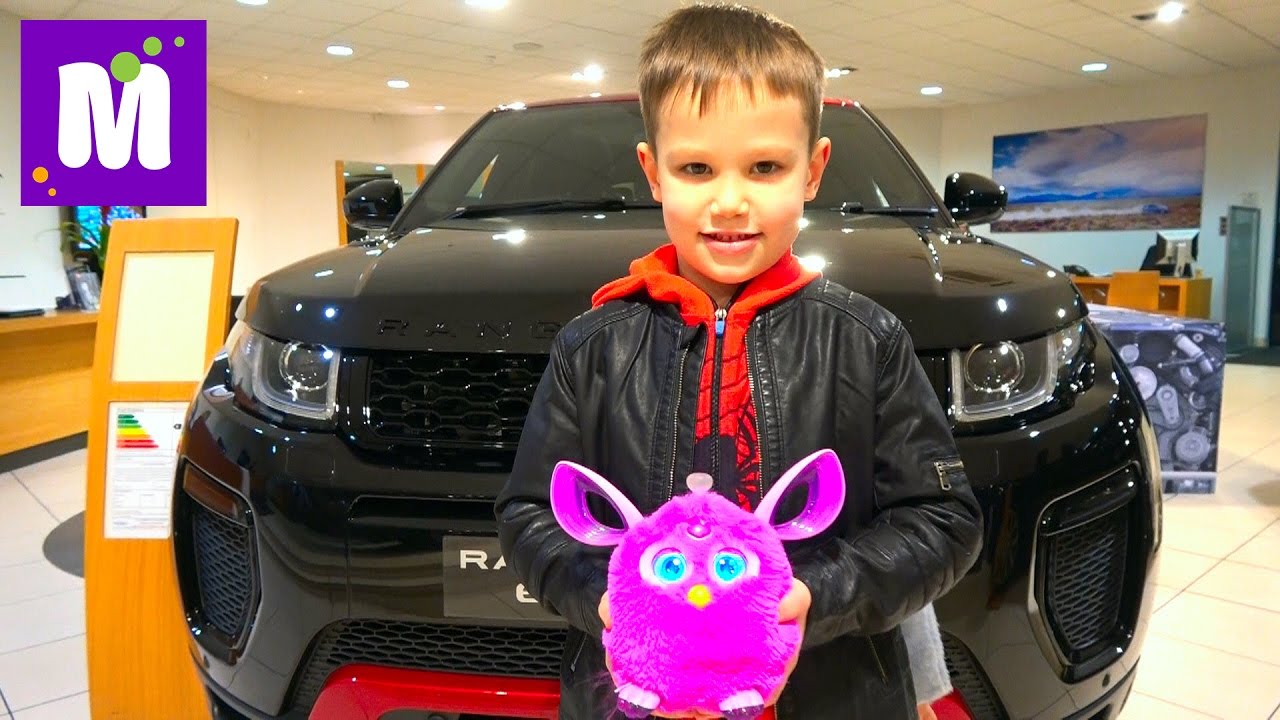 VLOG-Dikari-v-avtosalone-Vybrali-super-krutoj-avtomobil-Ferbi-dovel-mamu-do-belogo-okoleniya