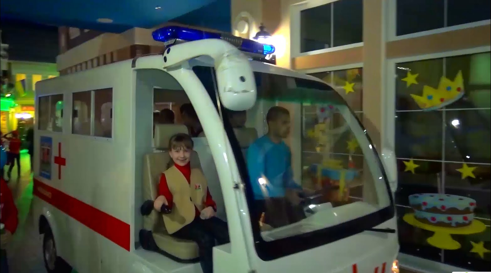 VLOG-Kidlandiya-Igraem-v-raznye-professii-Kiev-Razvlekatelnyj-tsentr-dlya-detej-Play-for-children