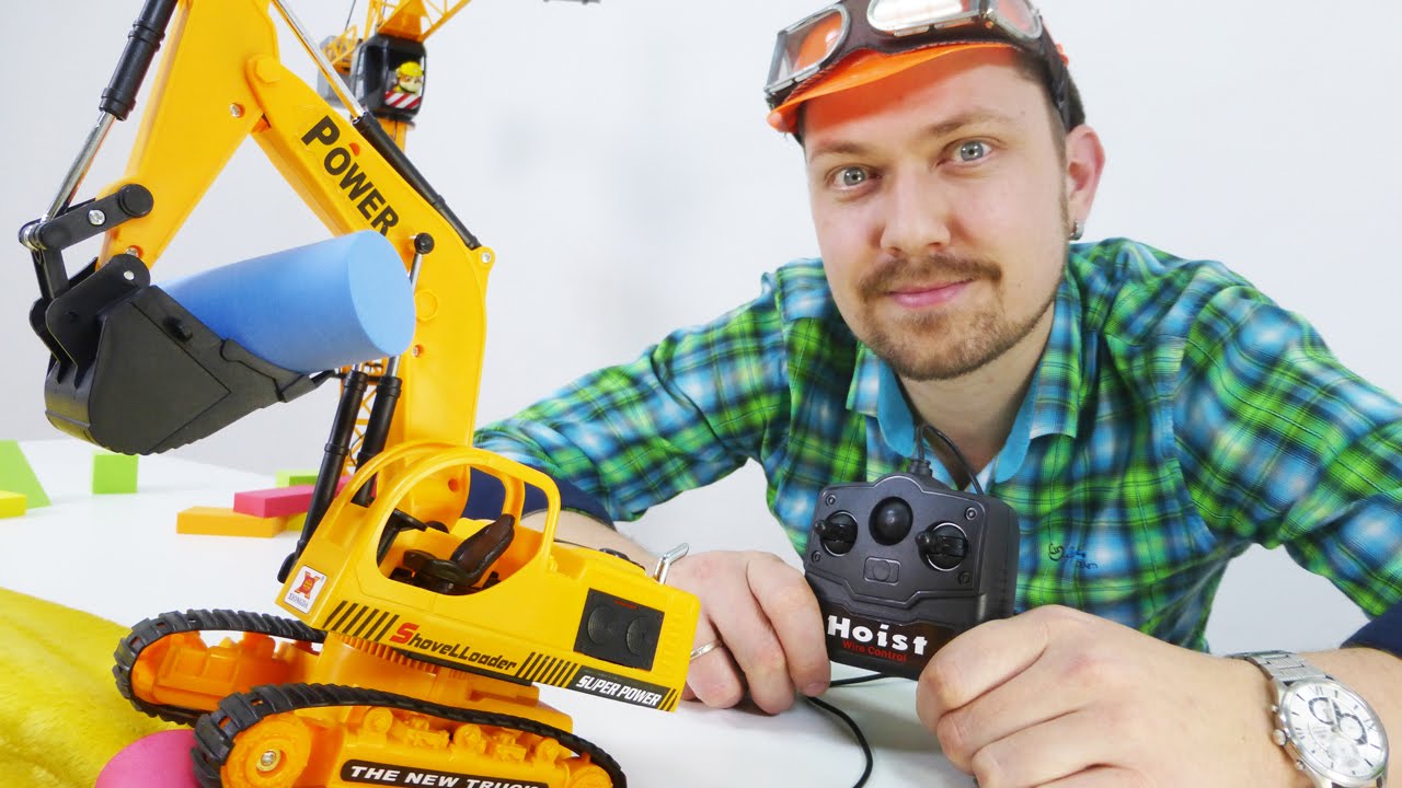 Video-dlya-detej-Garazh-Aleksa.-Rabochie-mashiny-na-strojke-podemnyj-kran-manipulyator-ekskavator