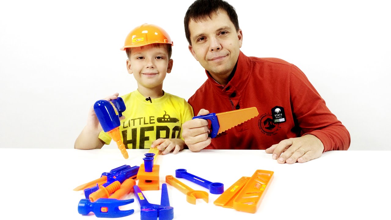 Video-dlya-detej-Papa-Denis-i-Matvej.-Raspakovka.-Nabor-instrumentov.-Nabory-dlya-malchikov