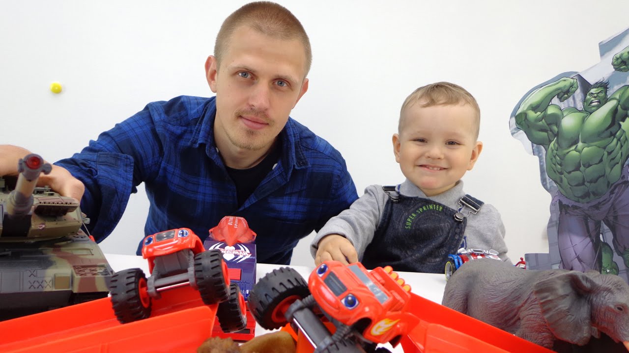 Video-pro-igrushki.-VSPYSH-protiv-HALKA-Multik-s-chudo-mashinkami-i-SUPERGEROEM