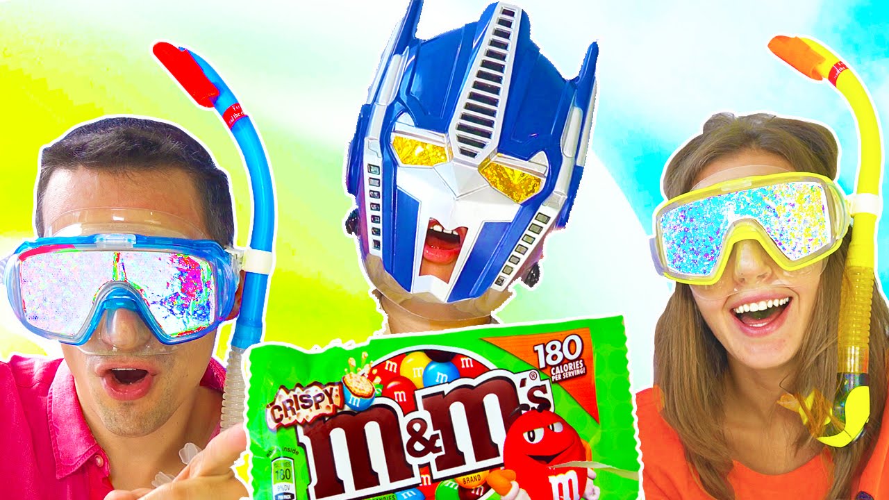 CHELLENDZH-MMDEMS.-MMs-CHALLENGE.-Ugadyvaem-vkus-i-tsvet-s-zakrytymi-glazami