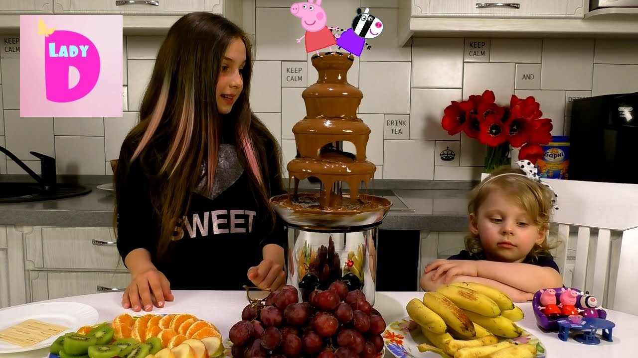 CHellendzh-fondyu-frukty-v-shokolade-Svinka-Peppa-v-shokolade-SHokoladnyj-fondyu
