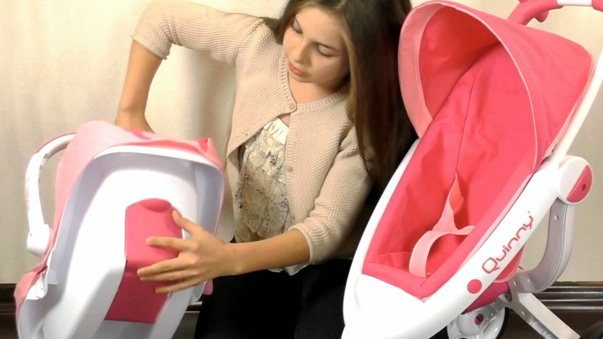 Kolyaska-dlya-kukly-Bebi-born-ot-Smoby-otkryvaem