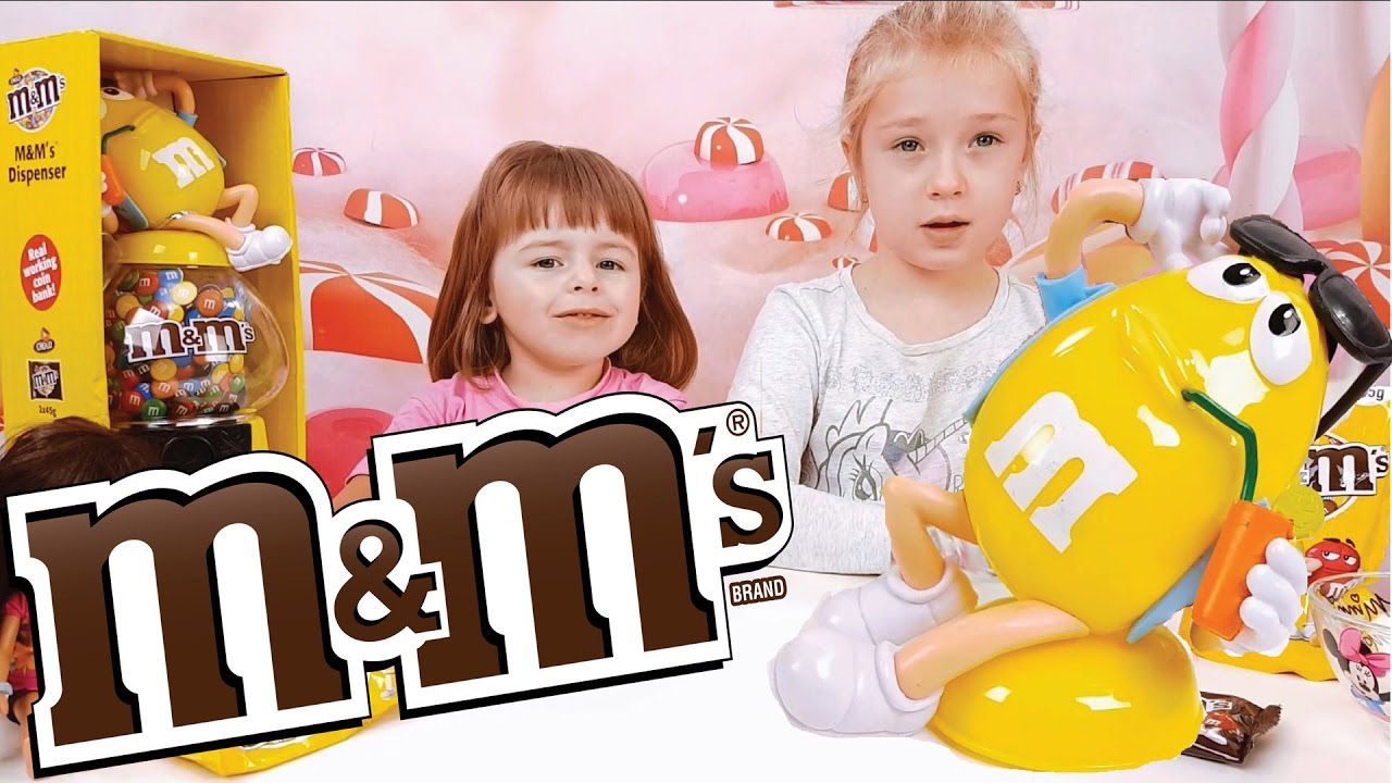 MMs-konfety-Sladkie-konkursy-i-igry-CHitaem-STIHI-ZHeltyj-MMsik-Hellou-Kitti-MMs-Dispenser