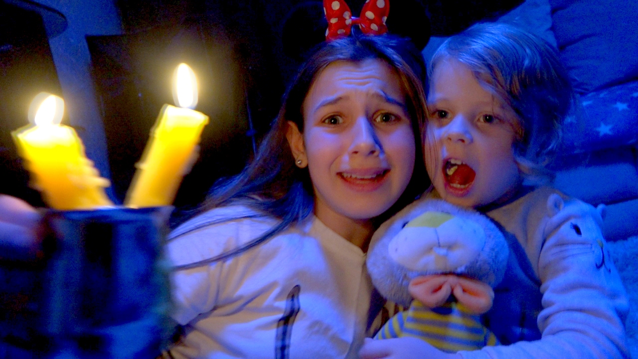 ODNI-DOMA-VYKLYUCHILI-SVET-Dlya-detej-KIDS-Children