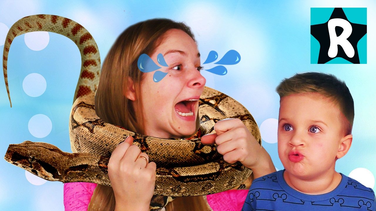 Obychnaya-Eda-protiv-Marmelada-CHellendzh-MAMA-PLACHET-Real-Food-vs-Gummy-Food-Candy-Challenge-Bad-Baby