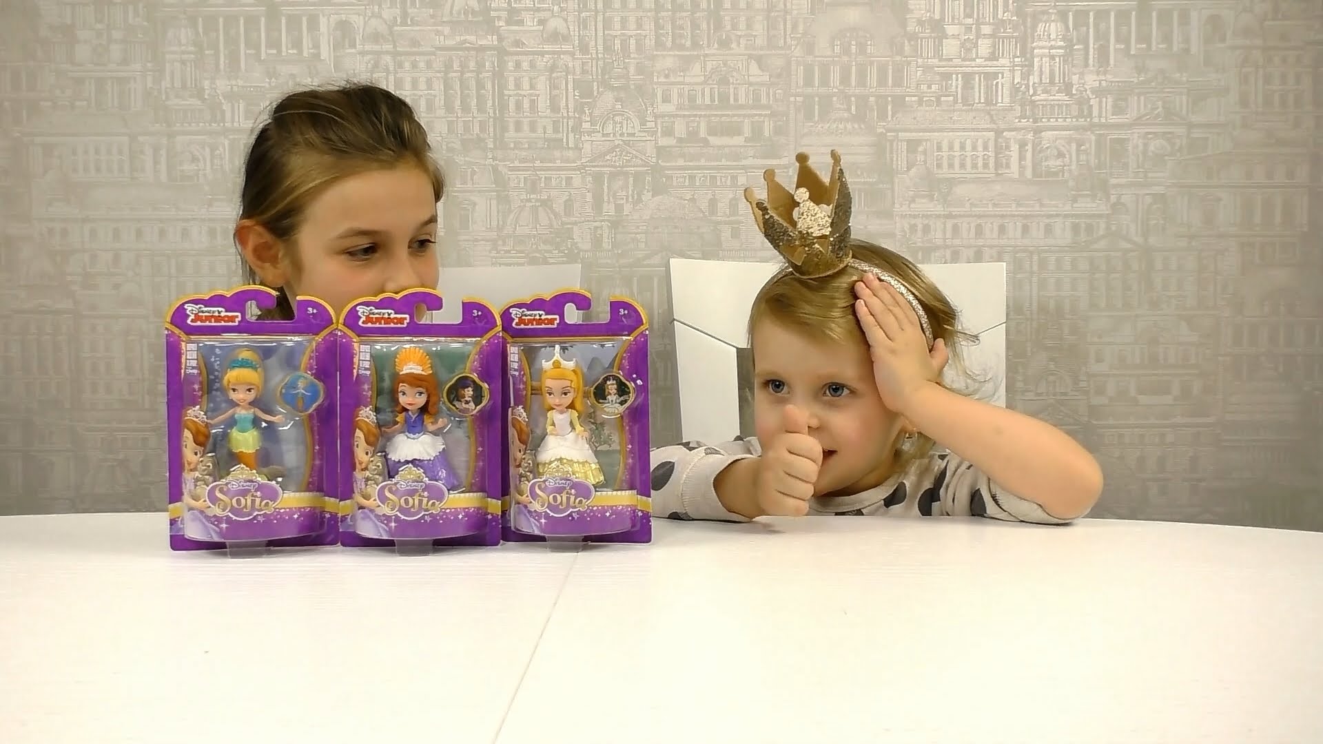 Printsessa-Sofiya-Ember-i-Una-otkryvaem-Disney-Princess-Sofia-Amber-Una-unboxing